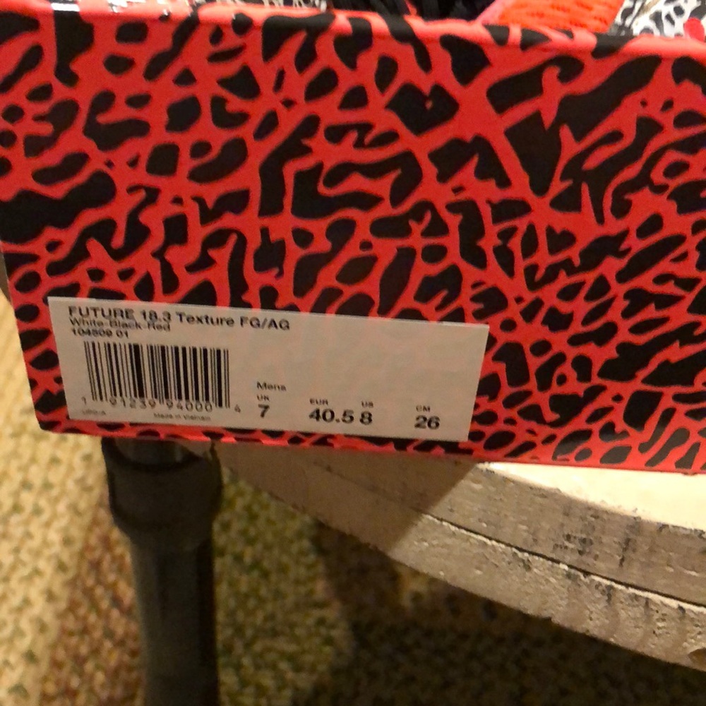 Men’s soccer shoes